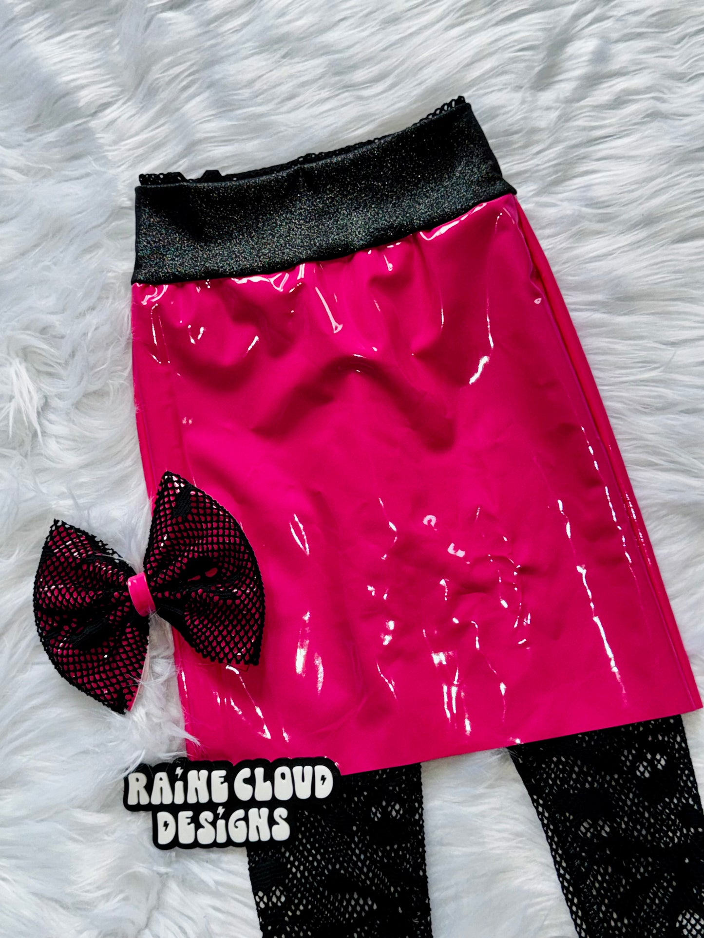Pink pleather pencil skirt🩷