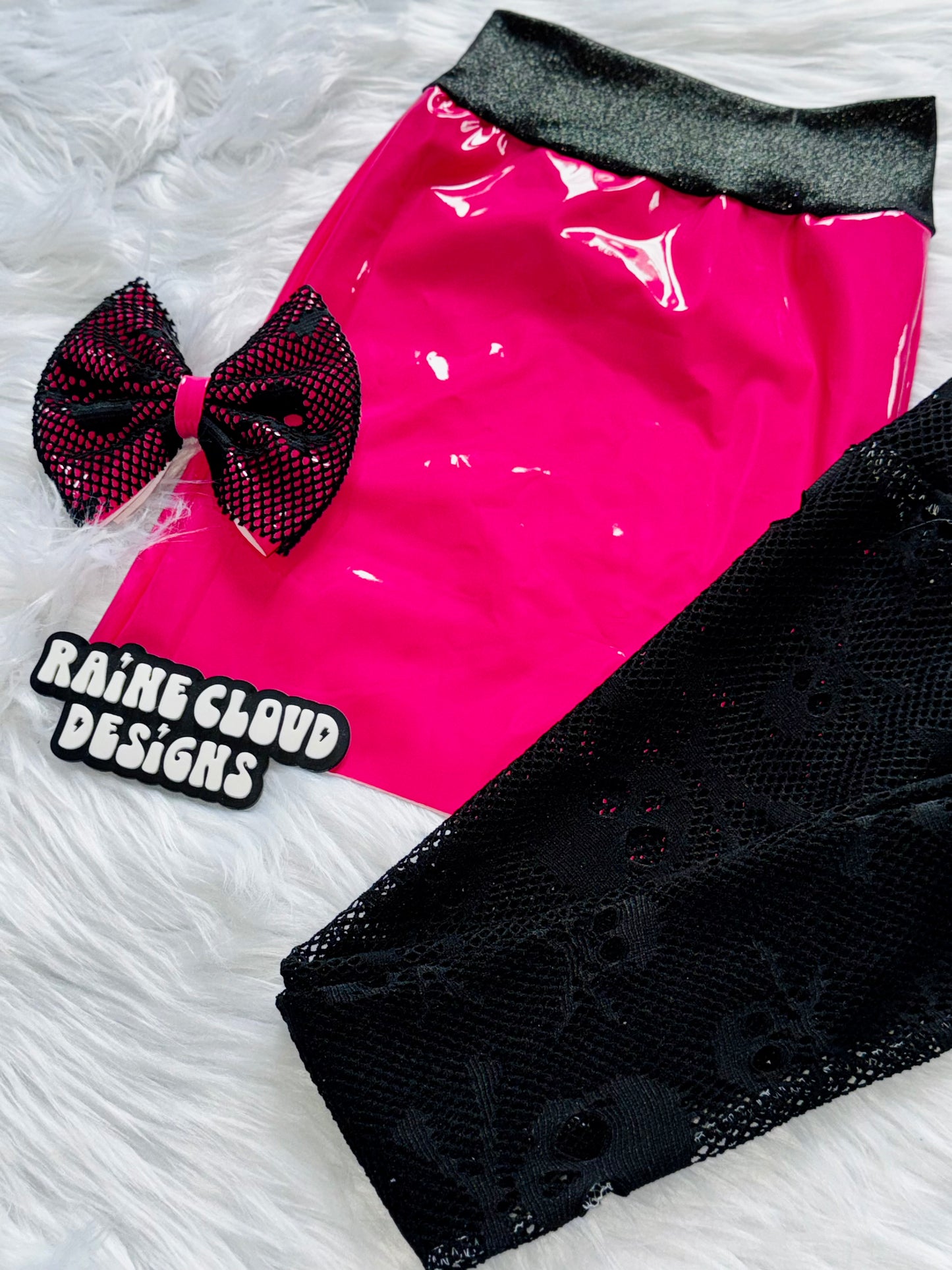 Pink pleather pencil skirt🩷
