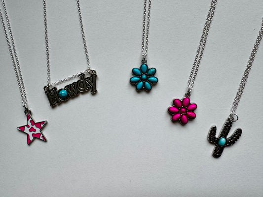 Western Necklaces🩷🩵